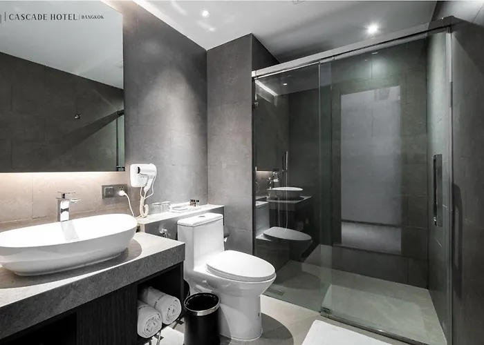 Отель Cascade 4*